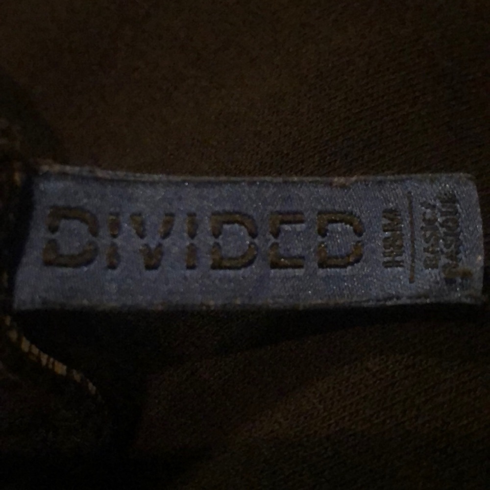 DIVIDED XL.  jogger style sweats, black.